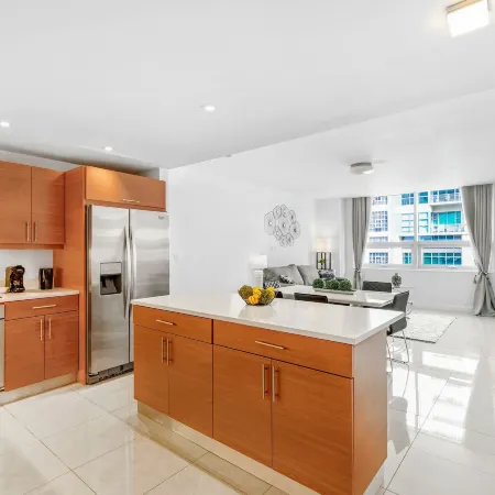 Modern 2-Bd Condo in the Heart of Midtown Miami