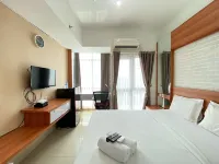 Monochrome Studio Room at Taman Melati Jatinangor Apartment - 2 stjerner
