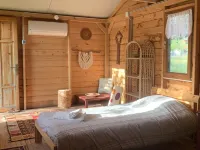 Yol Glamping Accommodation and Retreat Center فنادق في Kayakoy