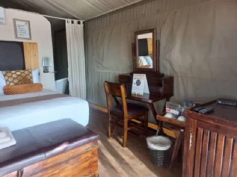 Tsabong Eco-Tourism Camel Park Hotel a 