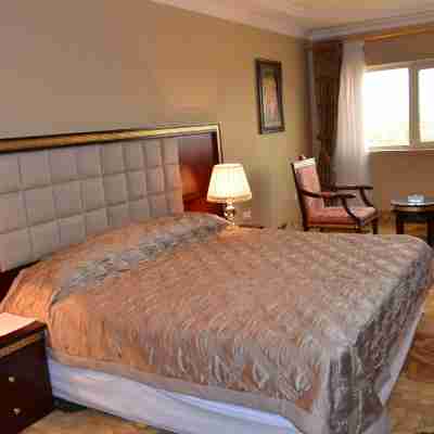 Royal Beach Hotel Rooms