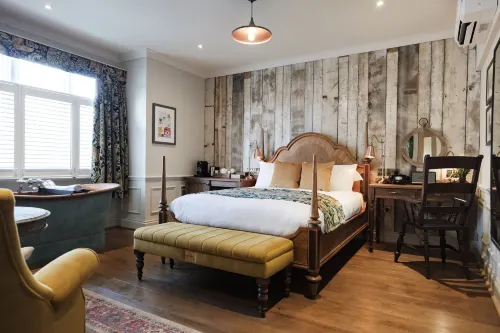 Bear of Burton Hotels in Highcliffe