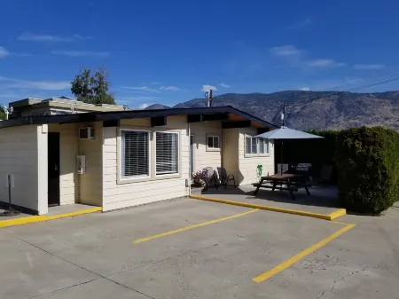 Osoyoos Lakeview Inn & Suites Отели в г. Осуюс