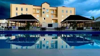 BON HOTEL EKITI - С бассейном