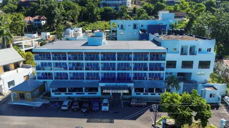 Hotel 39 Jamaica Отели в г. Монтего-Бей