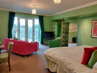 Patricks Boathouse Hotels in Mumbles