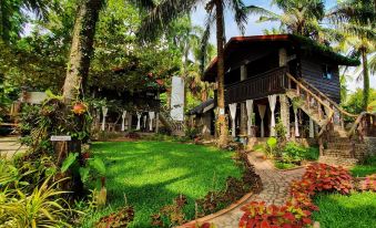 Appleton Little Paradise Beach Resort