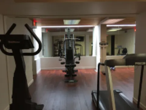 クオリティ イン & スイーツ P.E. トルドー エアポート ドルヴァルのホテル