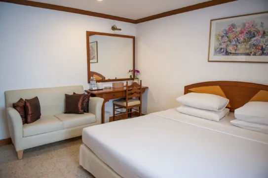 ห้องซูพีเรียร์ เตียงใหญ่ 1 เตียง