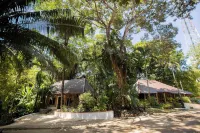 Falling Leaves Lodge Hotels in Сан Хосе Саккоц