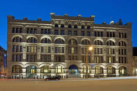 Hilton Garden Inn Milwaukee Downtown