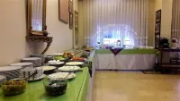 Onder Otel - Bữa sáng