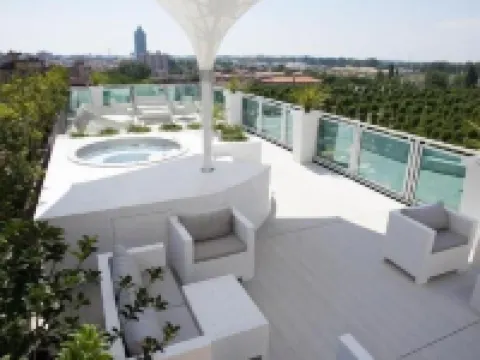 ホテル コロンボ イェーゾロのホテル