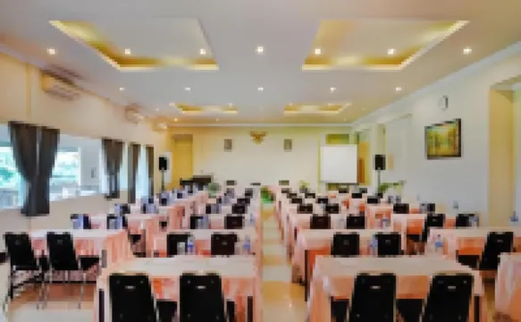 Riverstone Hotel & Cottage