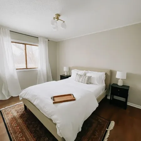 Cheerful 2 Bedroom in Downtown Grass Lake | Bikes