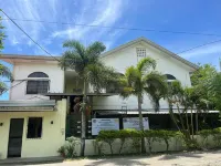 羅亞爾居家住宿加早餐旅館 鄰近Tagbak Bus Terminal的酒店