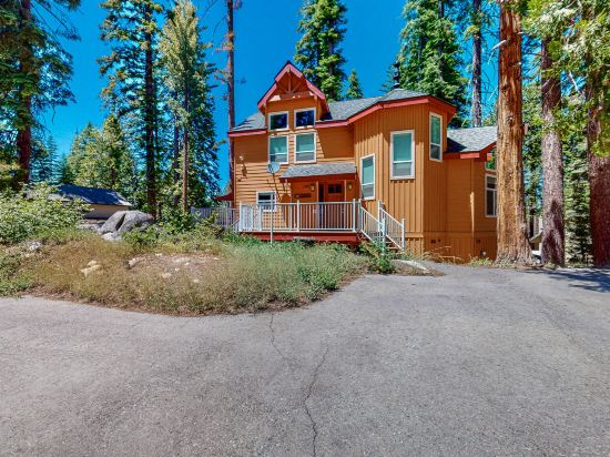 Granite Tranquility - Yosemite West Home with gas fireplace & private sauna