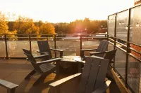 Three Trails • Unit 6 | 1 Bedroom Hotels in Elkin