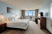 Serene Studio Retreat with Scenic Bay Views - Charming Oasis