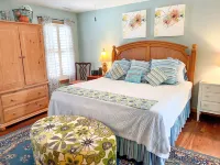 Shared Pool and Cozy Cabana - Enchanting Getaway