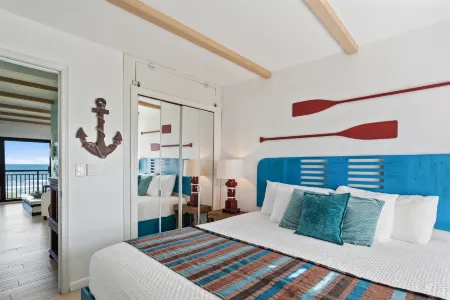 Scenic Balcony and Ample Amenities - Charming Coastal Retreat