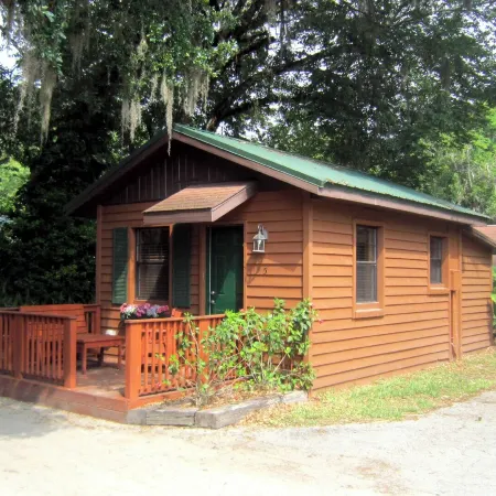 Riverside Lodge Resort