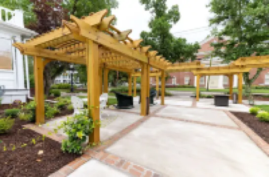 Charming Historic Inn with Ensuite and Smart Television - Delightful Escape