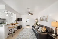 Covered Patio, Game Room and Convenient Amenities - Stylish Retreat Hotel a Pasadena