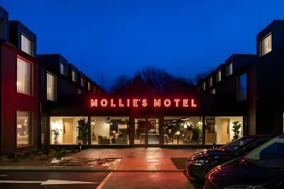 Mollie's Motel and Diner Hotels in 