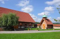 Landhotel Zur Pferdetränke فنادق في Stadtlengsfeld