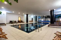 Radisson Hotel Manchester City Centre, A Verified Net Zero Hotel - piscine