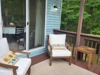 NEW! Peaceful Retreat at Nary Hill 沃爾夫伯勒住宿飯店