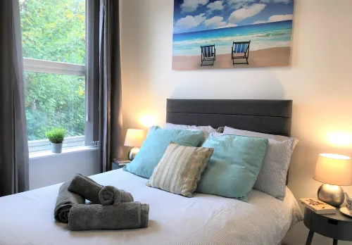 Central Wigan Welcoming Townhouse Sleeps up to 6 Hotels in Wigan