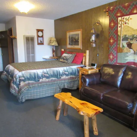 The Woodsman Country Lodge