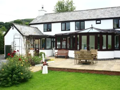 The Old School House Bed and Breakfast Hotels in Machynlleth