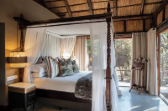 Ndlovu Safari Lodge