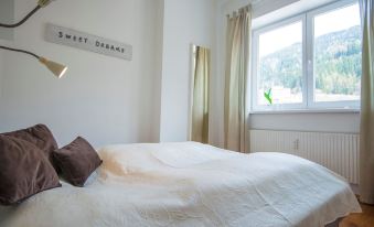 Residenz Lothringen by AlpenTravel