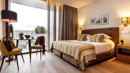 Évora O Cante Hotel Отели рядом с достопримечательностью «Igreja de Santo Antao»