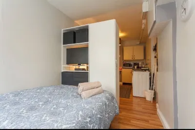 Shirley Apartments, Cozy Studio, 10 Min Drive to City Centre and Cruise Ship Terminals فنادق في Nursling and Rownhams