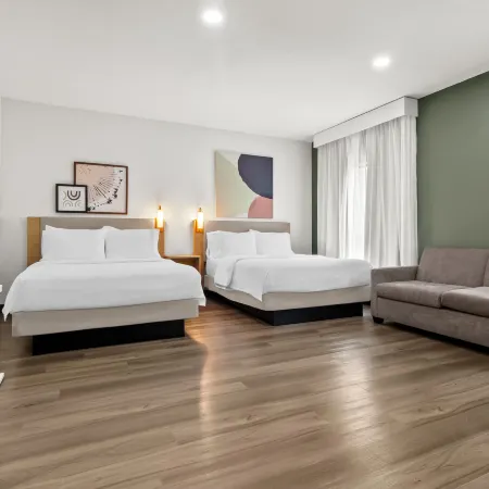 Spark by Hilton Houston Hobby Airport