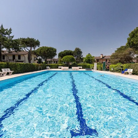 Comfy Villa with Pool and Barbecue