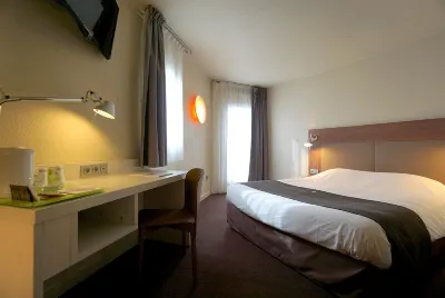 Campanile Paris Ouest - Chaville Hotel dekat Paroisse orthodoxe Notre Dame Souveraine de Chaville