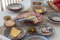 5 Chirpici - Small Traditional Resort - breakfast