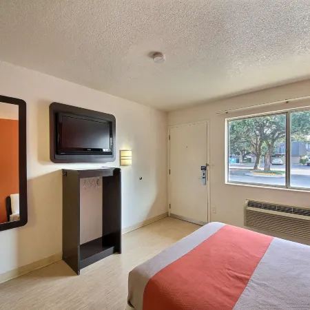 Motel 6 San Marcos, TX