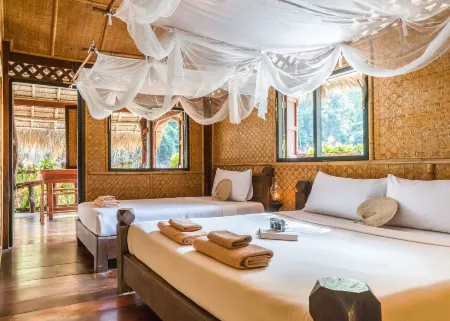 River Kwai Jungle Rafts Отели рядом с достопримечательностью «Sai Yok National Park»