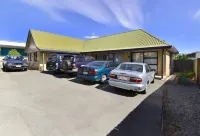 Classique Lodge Motel - Motels
