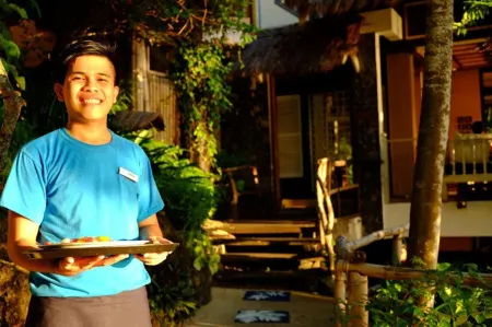 Vivere Azure Resort Отели рядом с достопримечательностью «Aiyanar Beach and Dive Resort»