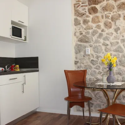 City Break Dubrovnik Apartments Hotel dekat Cathedral of the Assumption of the Virgin Treasury