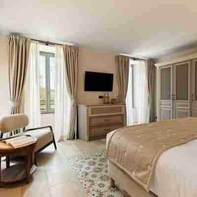 Le Prieuré - Château La Martinette Rooms