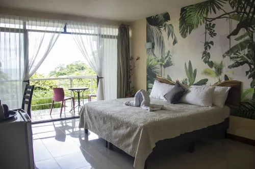 Sunshine Sanctuary Boutique Jungle Lodge Hotels in Montezuma